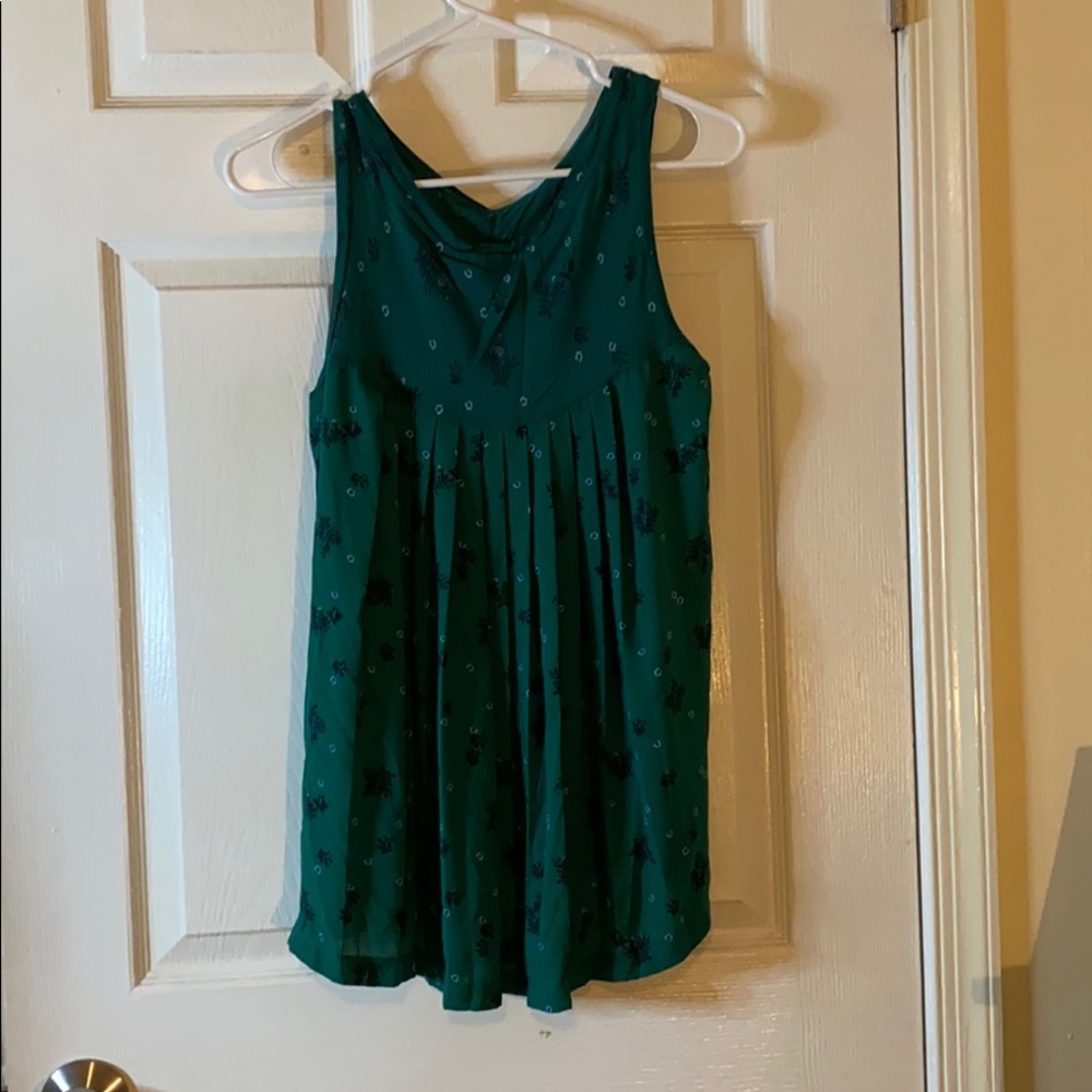Sleeveless shirt - Picture 2 of 3